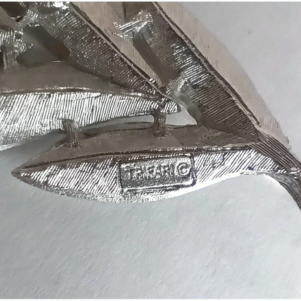 VTG NOS Crown Trifari Women Brooch Brushed Silver Tone Metal Leaves Long 2.75